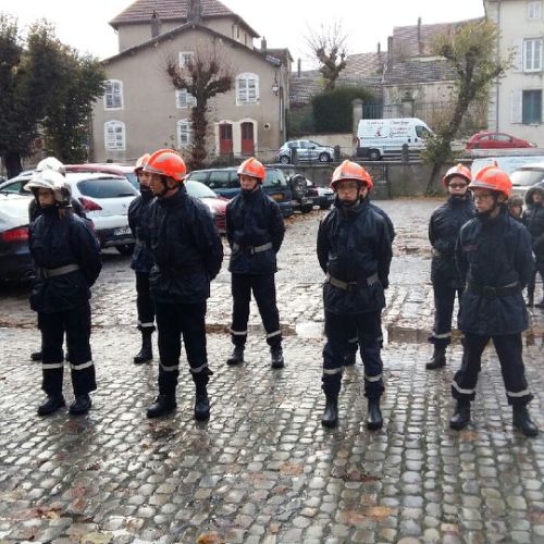 remerciements du maire Monsieur MEURANT Thierry aux jeunes sapeurs pompiers de l'école de la caserne de pompiers de Blâmont.